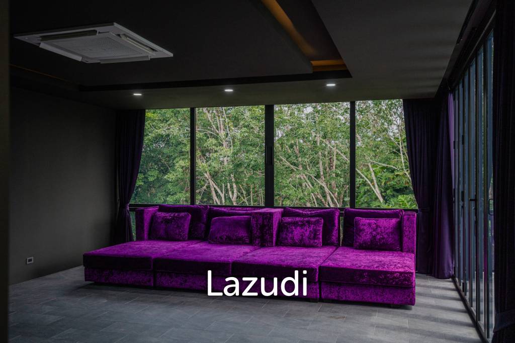 Modern 5-Bedroom Villa in Si Sunthon Thailand