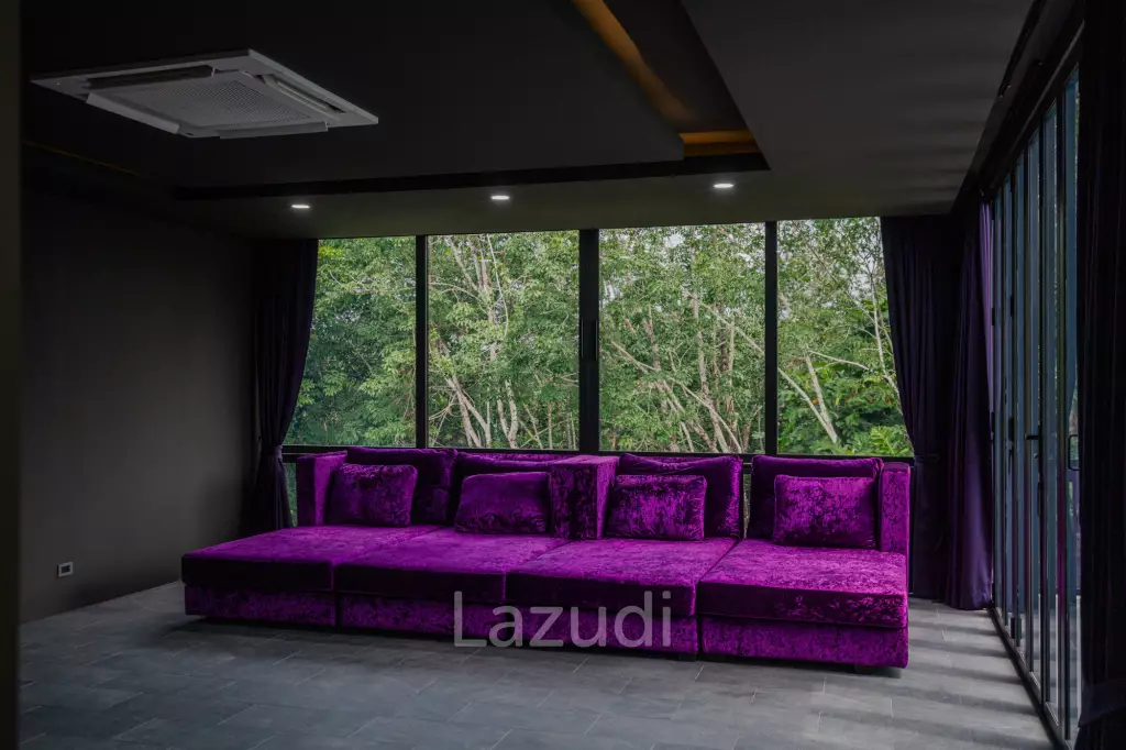 Modern 5-Bedroom Villa in Si Sunthon Thailand