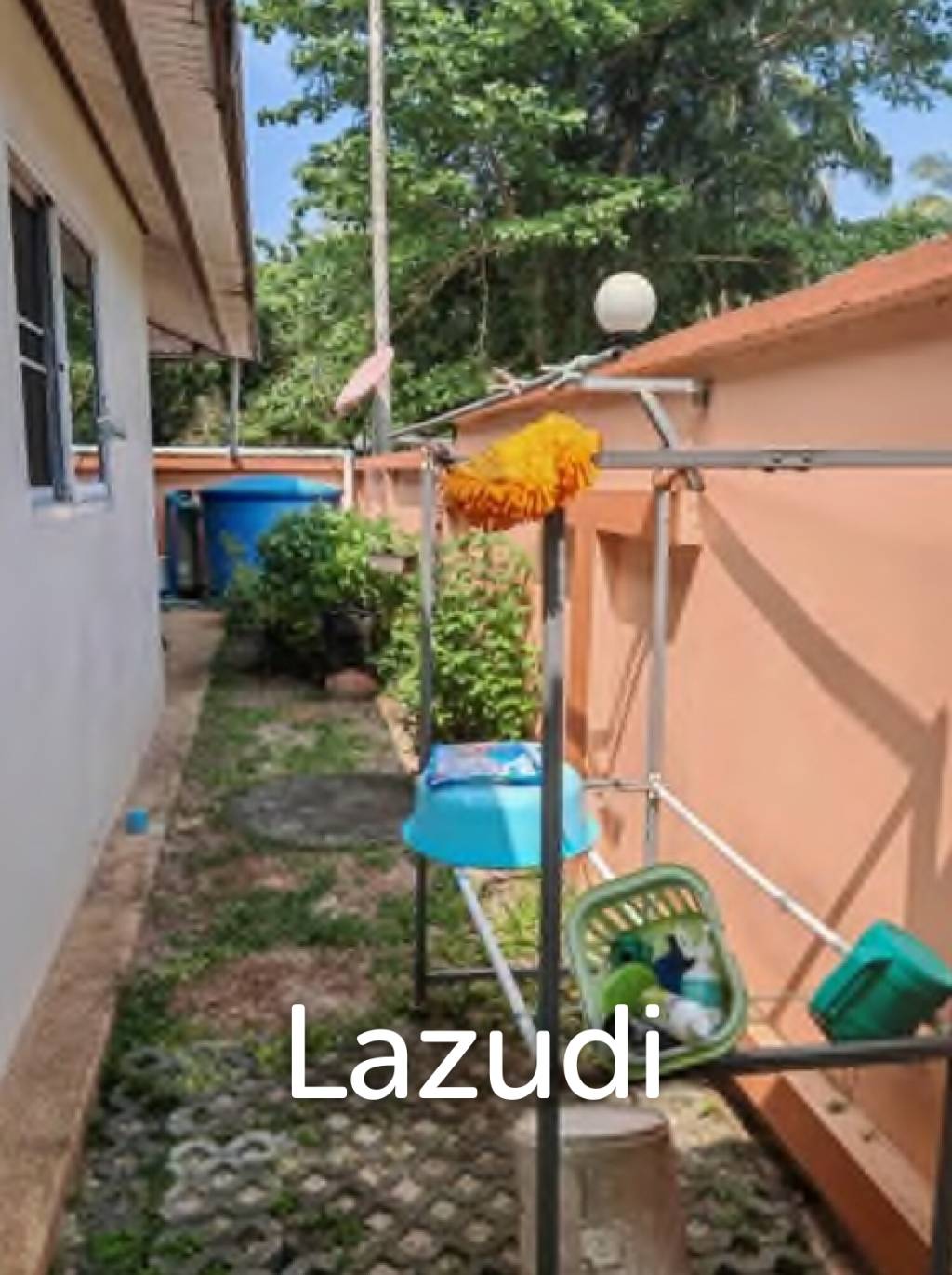 2-Bedroom Home near Laemsor Beach