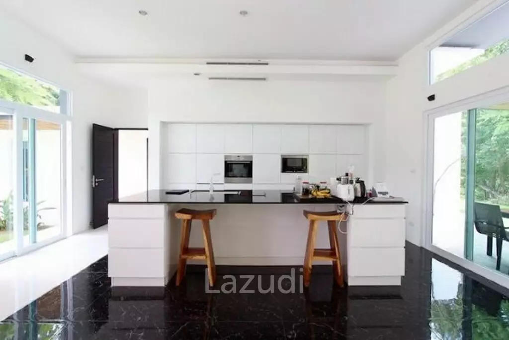 OM DOMUS : Well-built Modern 5 Bed Pool Villa