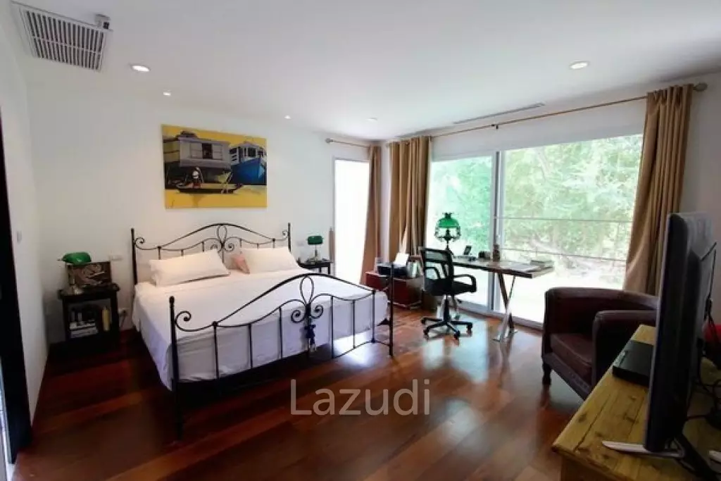 OM DOMUS : Well-built Modern 5 Bed Pool Villa