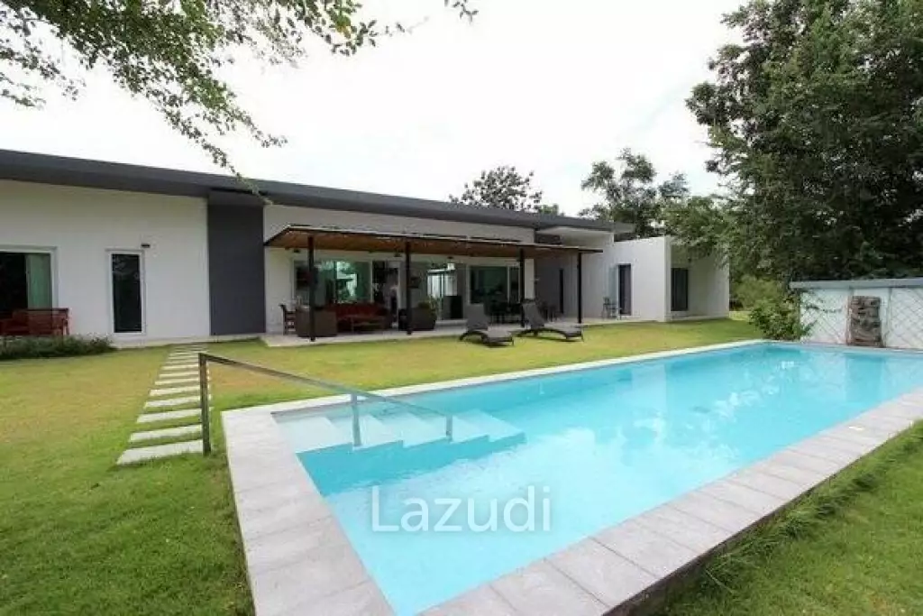 OM DOMUS : Well-built Modern 5 Bed Pool Villa