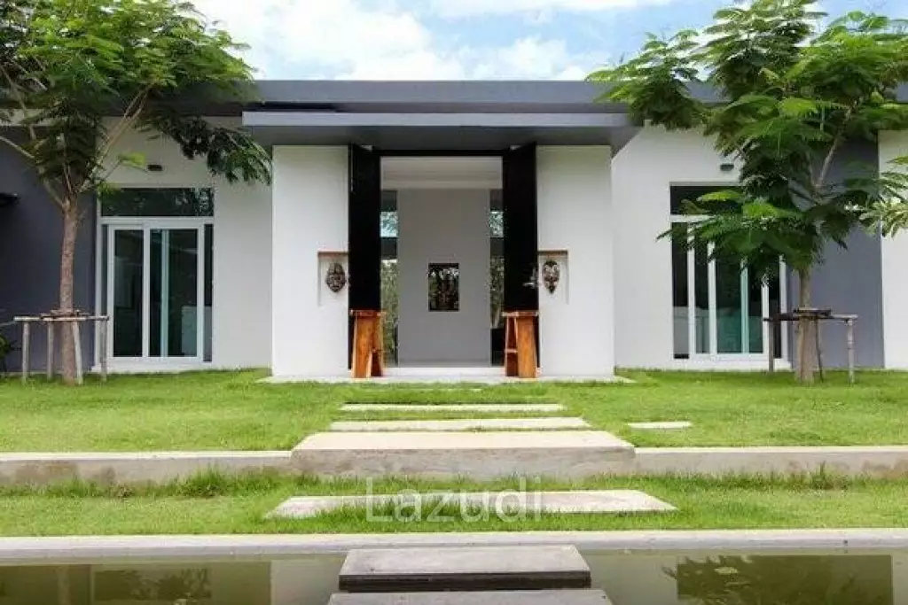 OM DOMUS : Well-built Modern 5 Bed Pool Villa