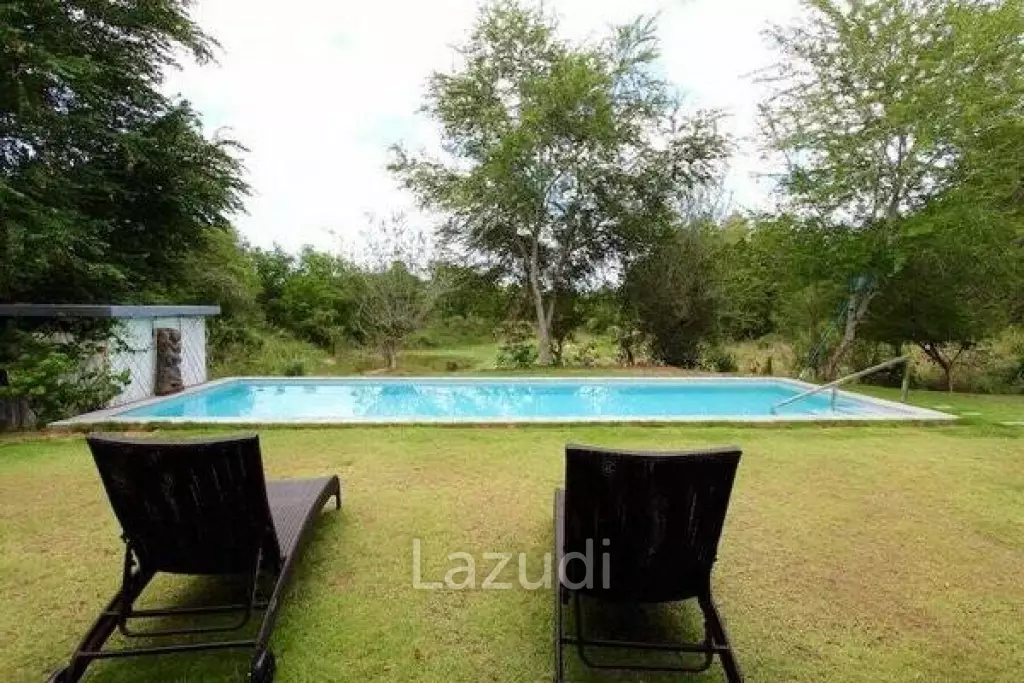 OM DOMUS : Well-built Modern 5 Bed Pool Villa