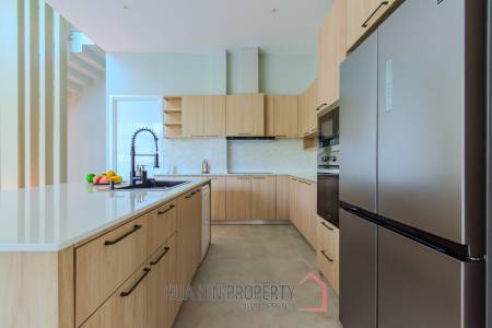 4 Bed 5 Bath 550 SQ,M Baan View Khao