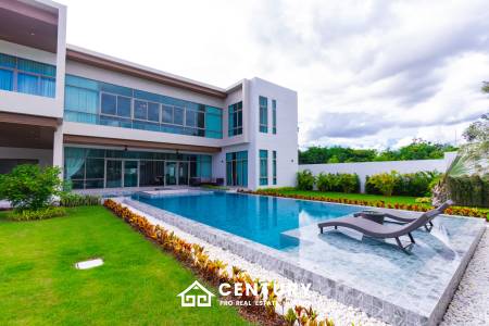 977 qm 4 Bett 5 Bad Villa Für Verkauf