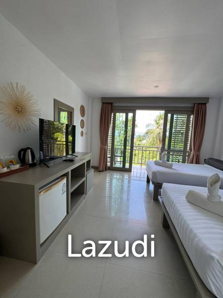 Prime Investment: Highly-Rated Turnkey Hotel, 200m from Mae Nam Beach