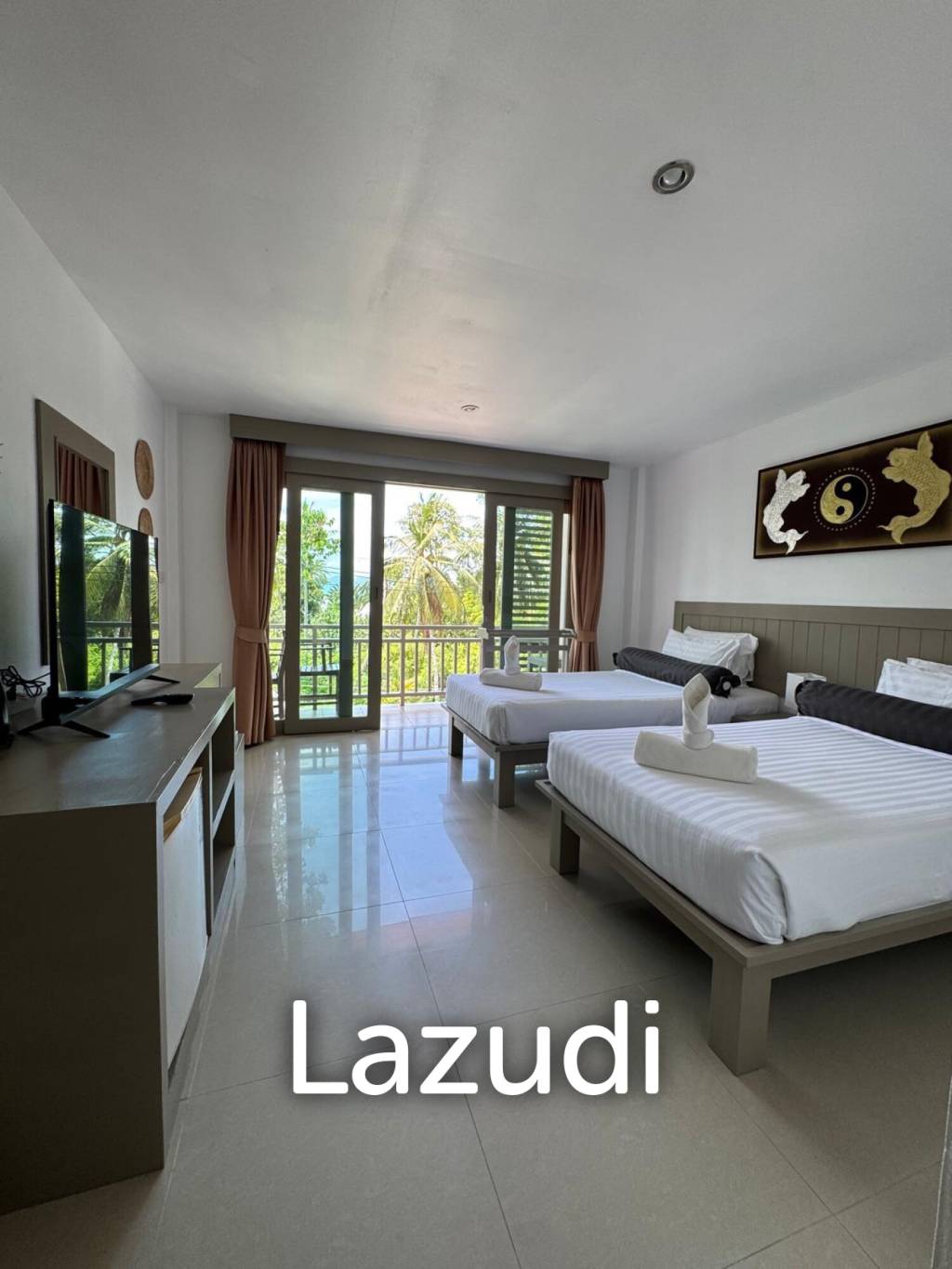 Prime Investment: Highly-Rated Turnkey Hotel, 200m from Mae Nam Beach