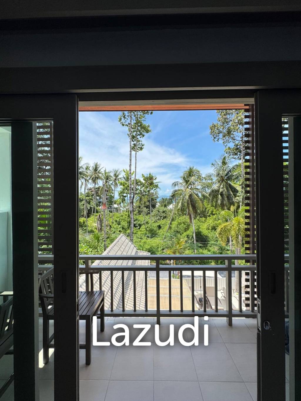 Prime Investment: Highly-Rated Turnkey Hotel, 200m from Mae Nam Beach