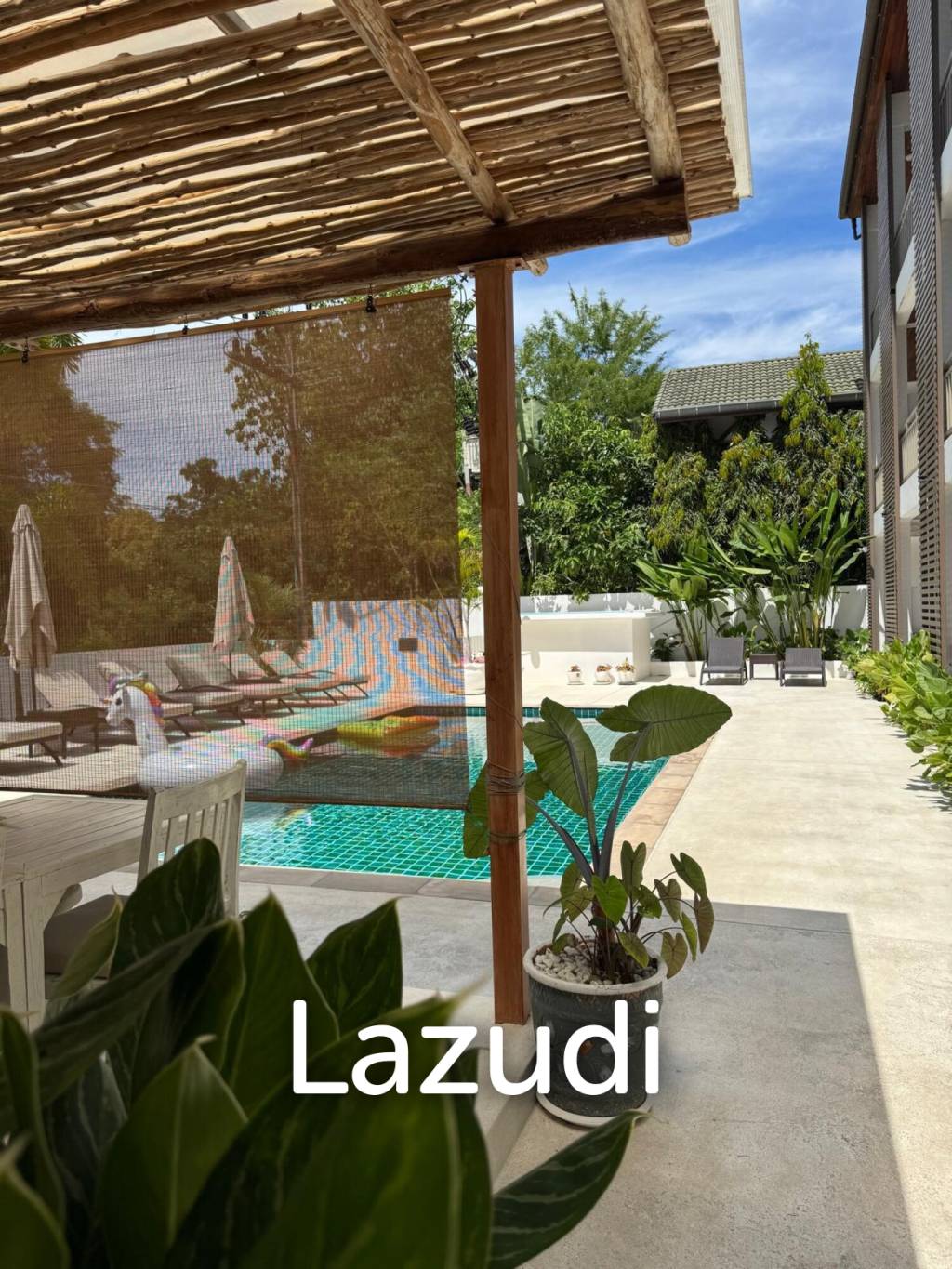 Prime Investment: Highly-Rated Turnkey Hotel, 200m from Mae Nam Beach