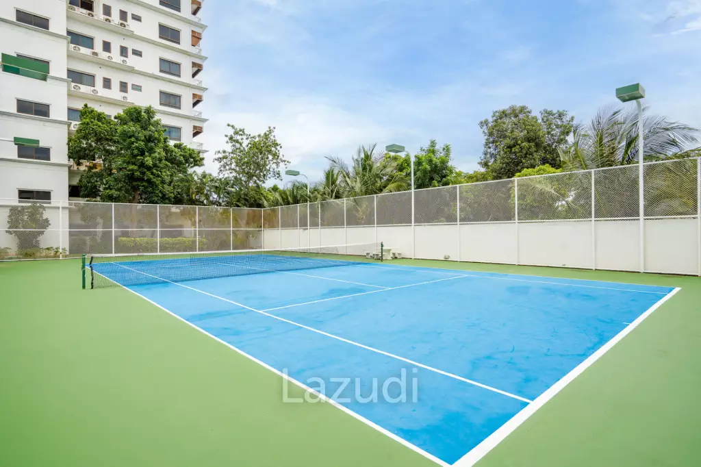 Beachfront Condo For Rent : Spacious 3-Bedroom with Stunning Oceanview