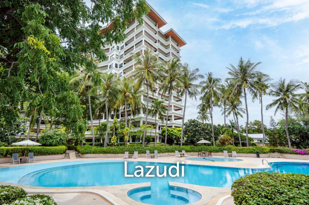 Beachfront Condo For Rent : Spacious 3-Bedroom with Stunning Oceanview