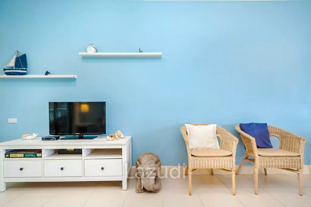 Beachfront Condo For Rent : Spacious 3-Bedroom with Stunning Oceanview