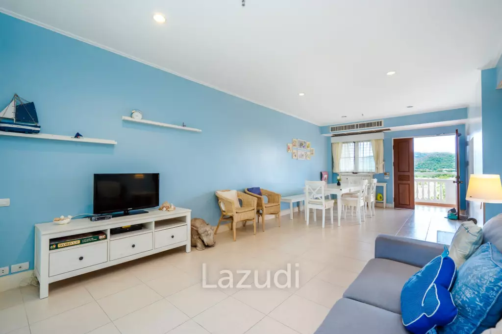 Beachfront Condo For Rent : Spacious 3-Bedroom with Stunning Oceanview