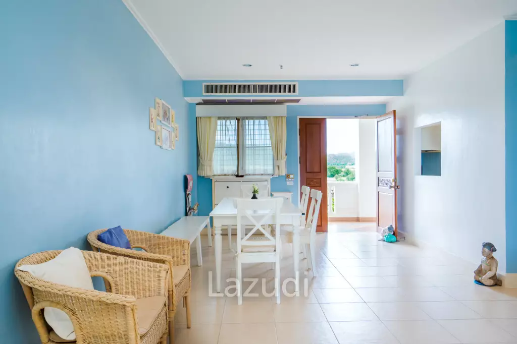 Beachfront Condo For Rent : Spacious 3-Bedroom with Stunning Oceanview
