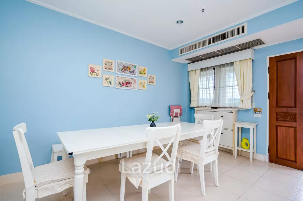 Beachfront Condo For Rent : Spacious 3-Bedroom with Stunning Oceanview