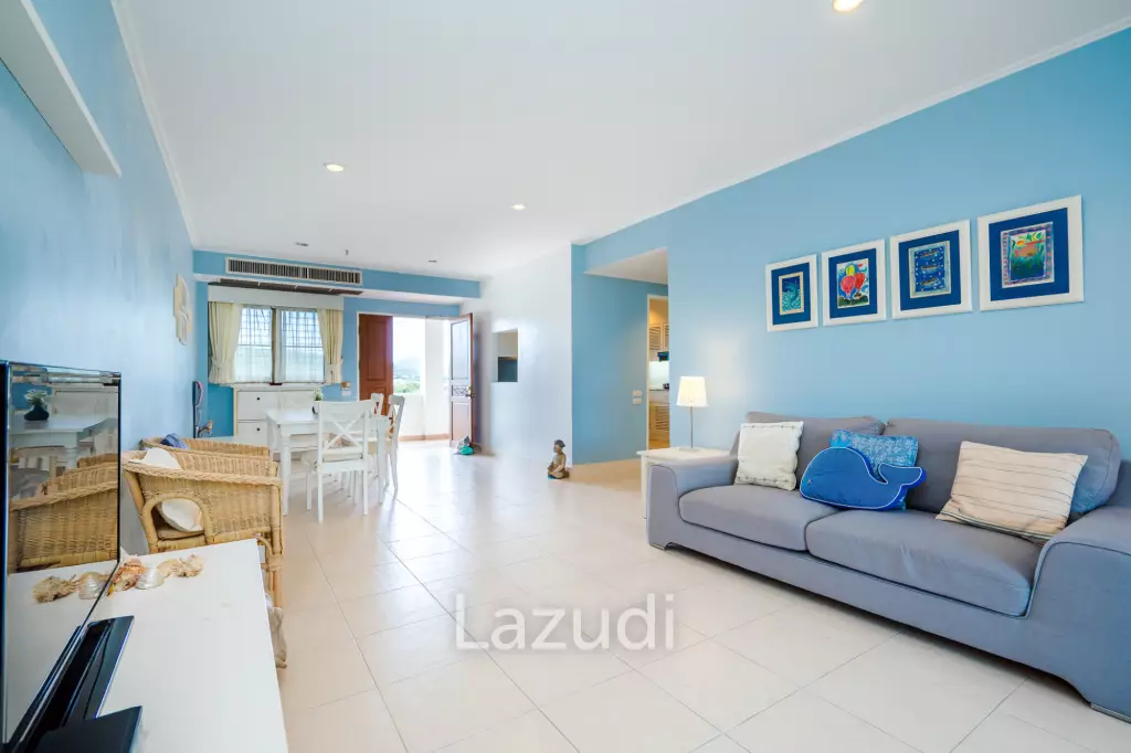 Beachfront Condo For Rent : Spacious 3-Bedroom with Stunning Oceanview