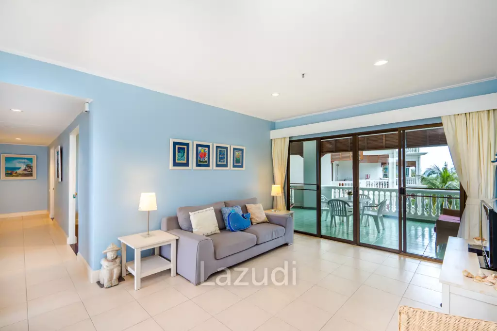 Beachfront Condo For Rent : Spacious 3-Bedroom with Stunning Oceanview
