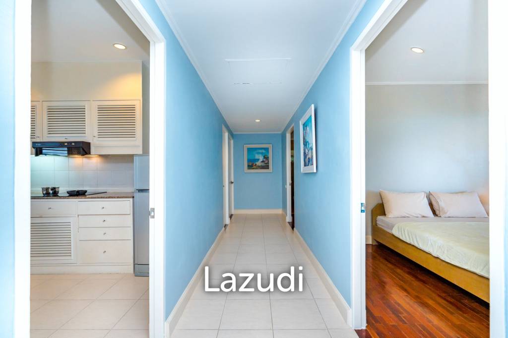 Beachfront Condo For Rent : Spacious 3-Bedroom with Stunning Oceanview