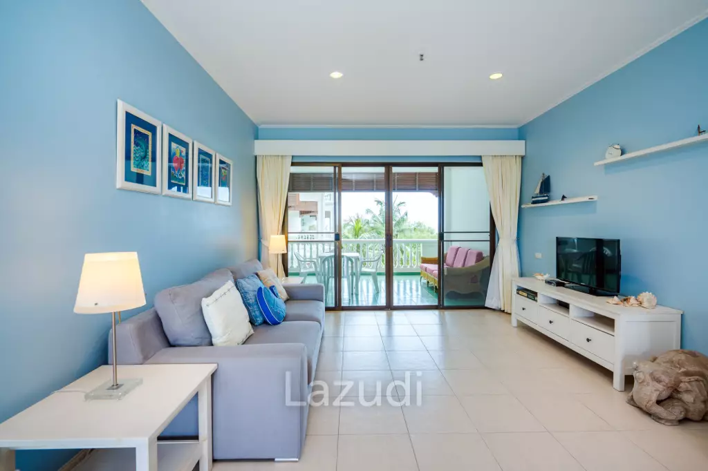 Beachfront Condo For Rent : Spacious 3-Bedroom with Stunning Oceanview