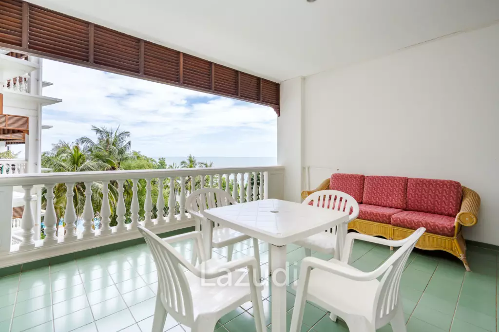 Beachfront Condo For Rent : Spacious 3-Bedroom with Stunning Oceanview