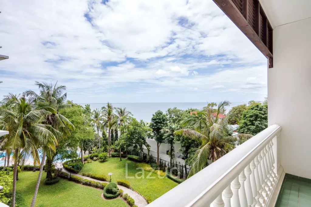 Beachfront Condo For Rent : Spacious 3-Bedroom with Stunning Oceanview