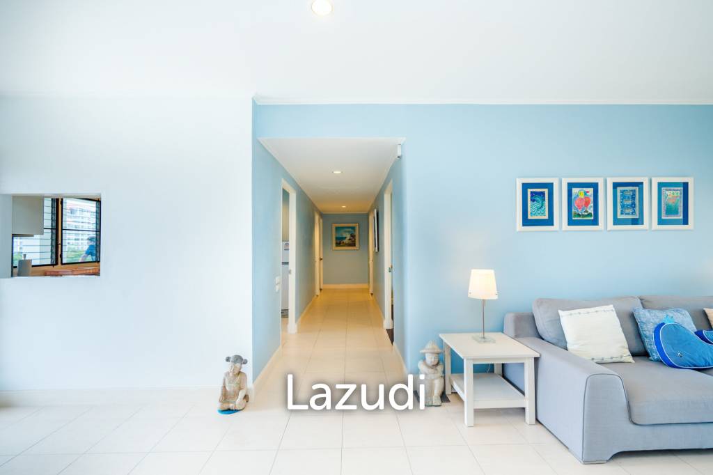 Beachfront Condo For Rent : Spacious 3-Bedroom with Stunning Oceanview