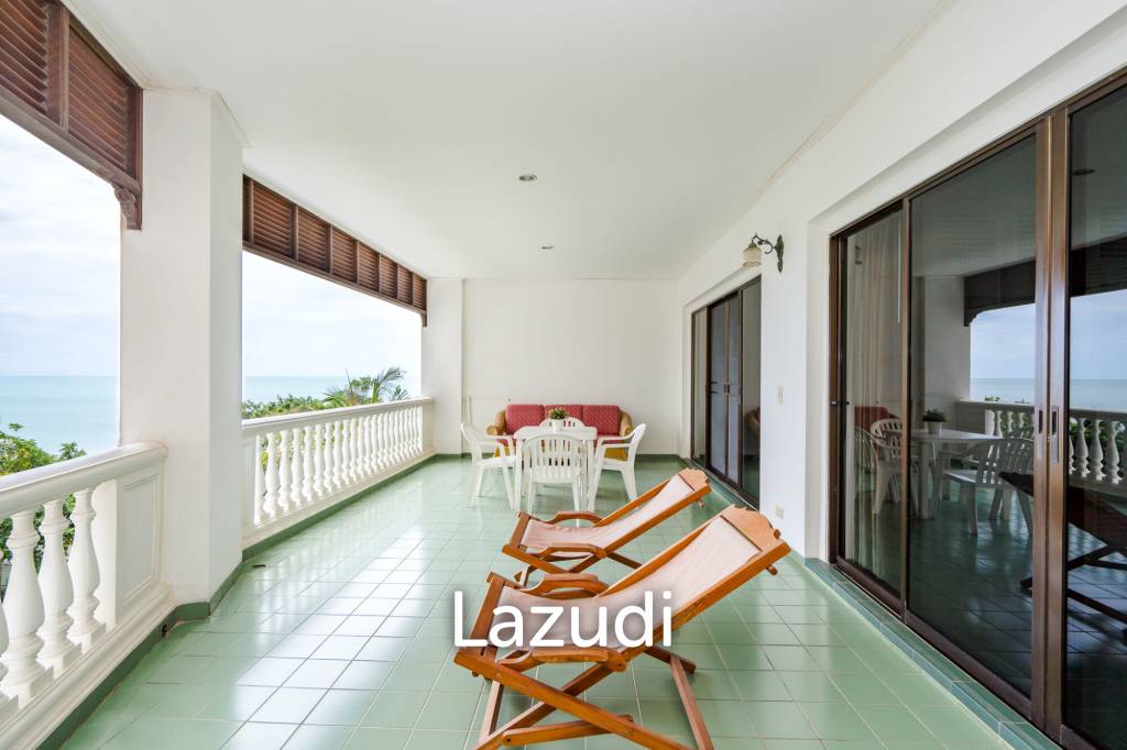 Beachfront Condo For Rent : Spacious 3-Bedroom with Stunning Oceanview