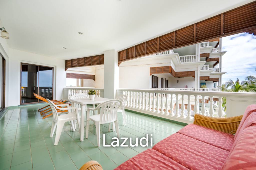 Beachfront Condo For Rent : Spacious 3-Bedroom with Stunning Oceanview