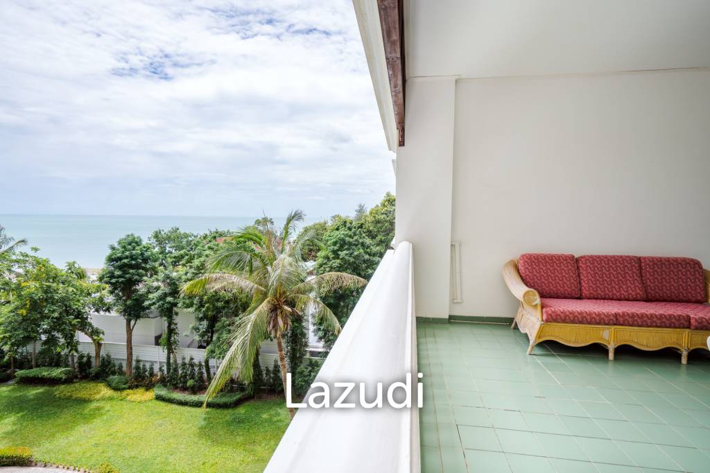 Beachfront Condo For Rent : Spacious 3-Bedroom with Stunning Oceanview