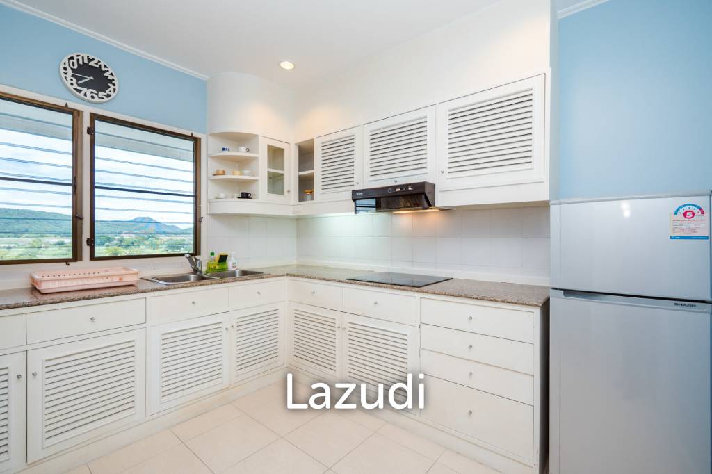 Beachfront Condo For Rent : Spacious 3-Bedroom with Stunning Oceanview