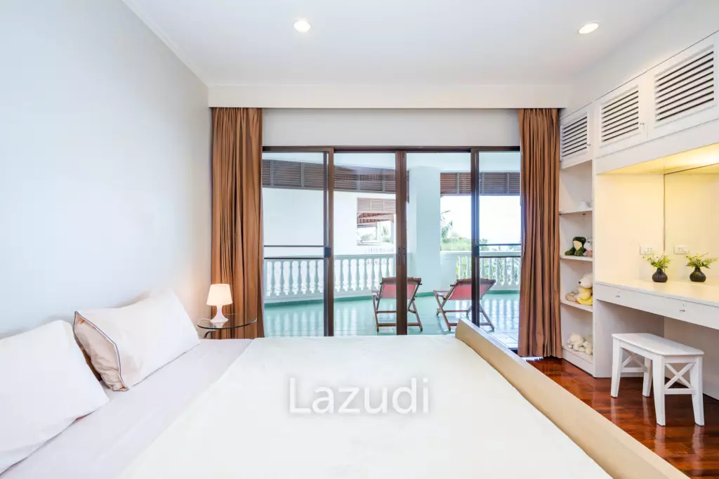 Beachfront Condo For Rent : Spacious 3-Bedroom with Stunning Oceanview