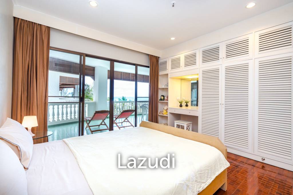 Beachfront Condo For Rent : Spacious 3-Bedroom with Stunning Oceanview