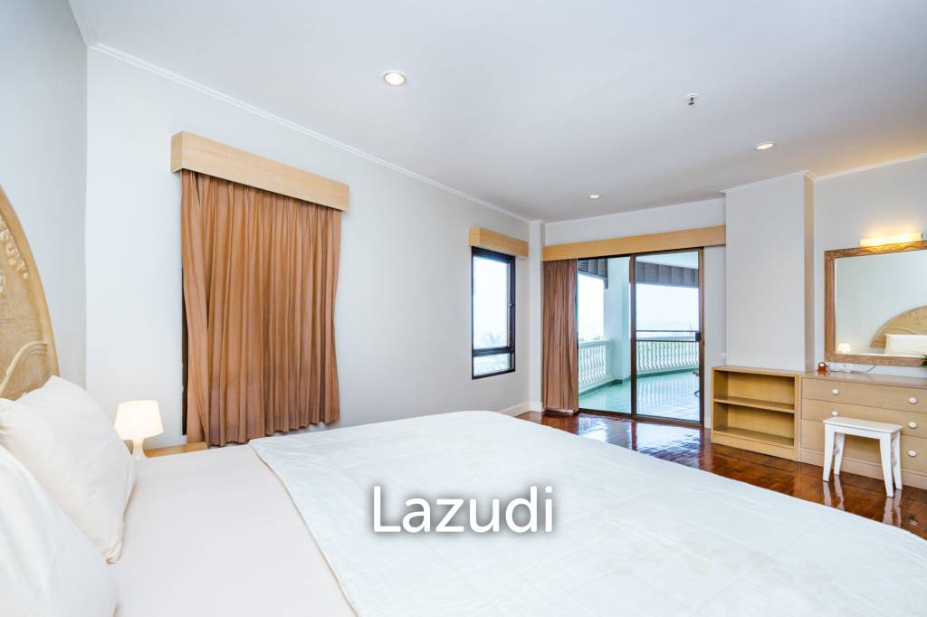 Beachfront Condo For Rent : Spacious 3-Bedroom with Stunning Oceanview