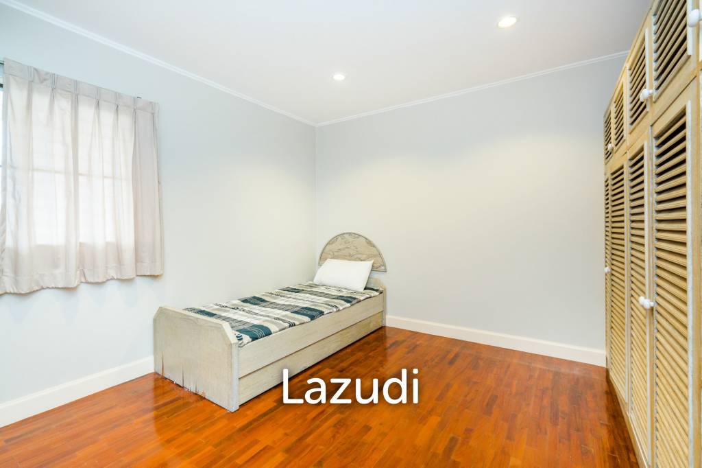 Beachfront Condo For Rent : Spacious 3-Bedroom with Stunning Oceanview