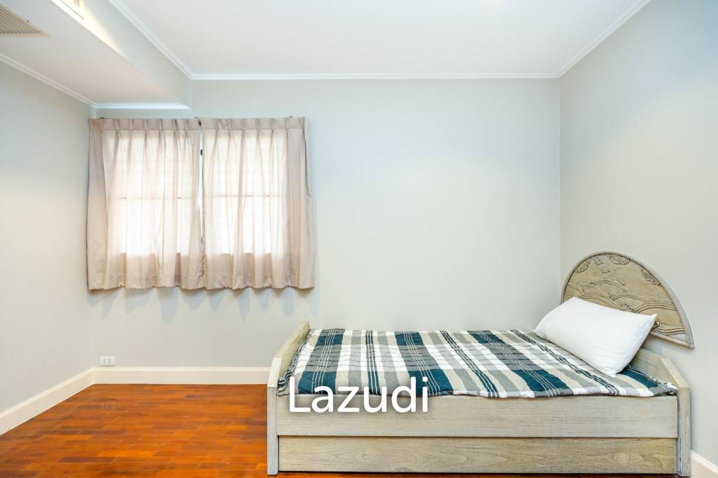 Beachfront Condo For Rent : Spacious 3-Bedroom with Stunning Oceanview