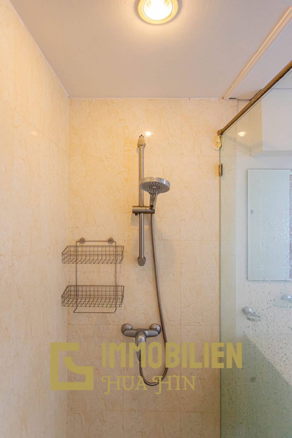 คอนโดติดทะเล 2 ห้องนอน 2 ห้องน้ำ ใกล้เขาเต่า-หาดทรายน้อย