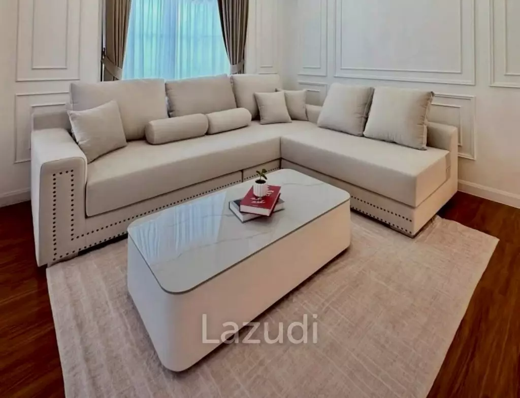 4 Beds 6 Baths 219.54 SQ.M. Pattaya Park Hill