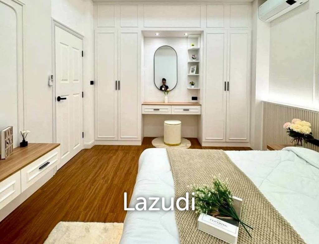 4 Beds 6 Baths 219.54 SQ.M. Pattaya Park Hill