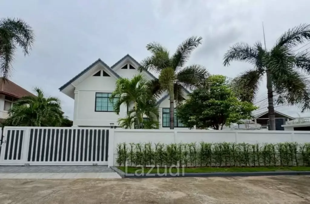 4 Beds 6 Baths 219.54 SQ.M. Pattaya Park Hill