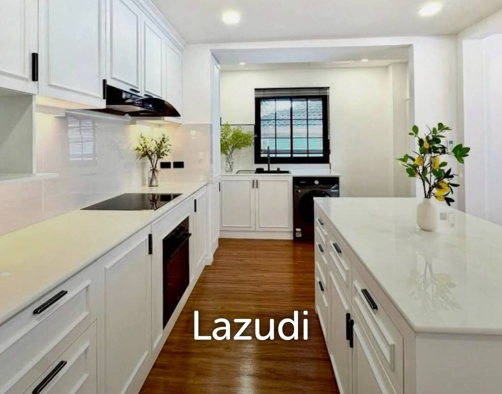 4 Beds 6 Baths 219.54 SQ.M. Pattaya Park Hill