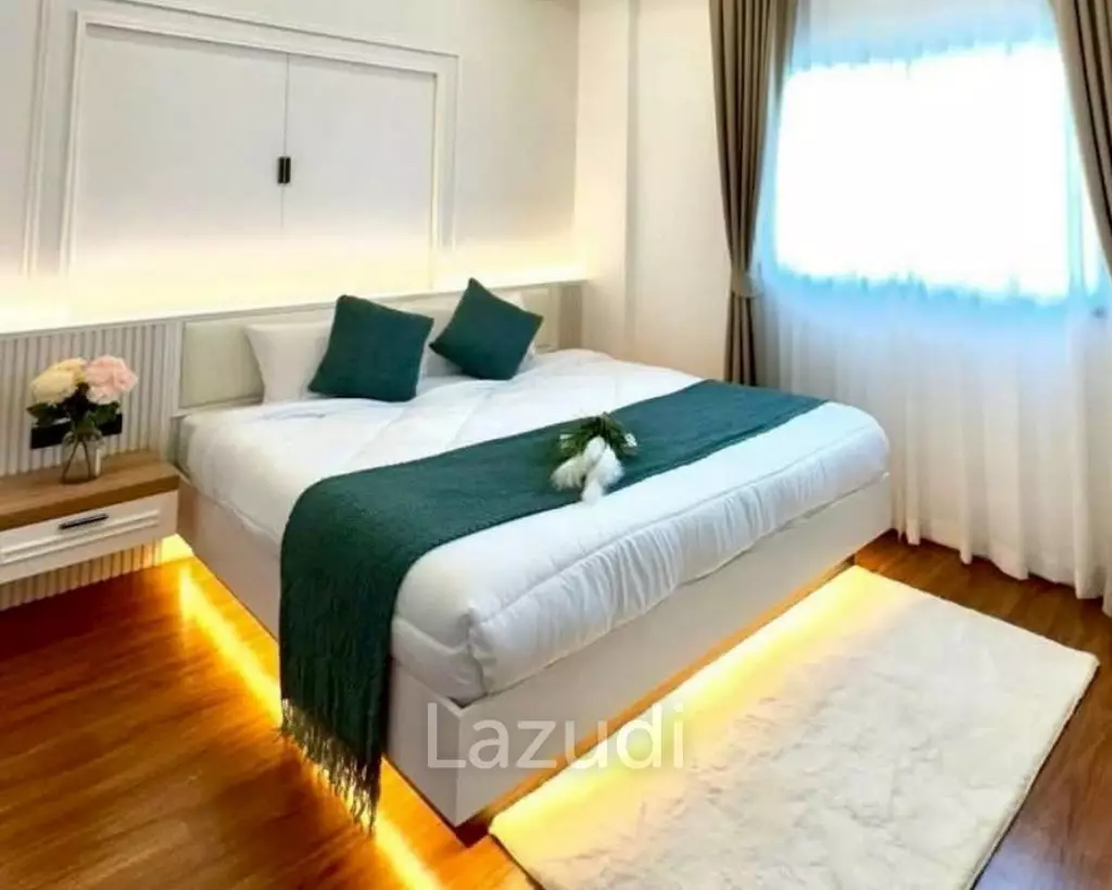 4 Beds 6 Baths 219.54 SQ.M. Pattaya Park Hill