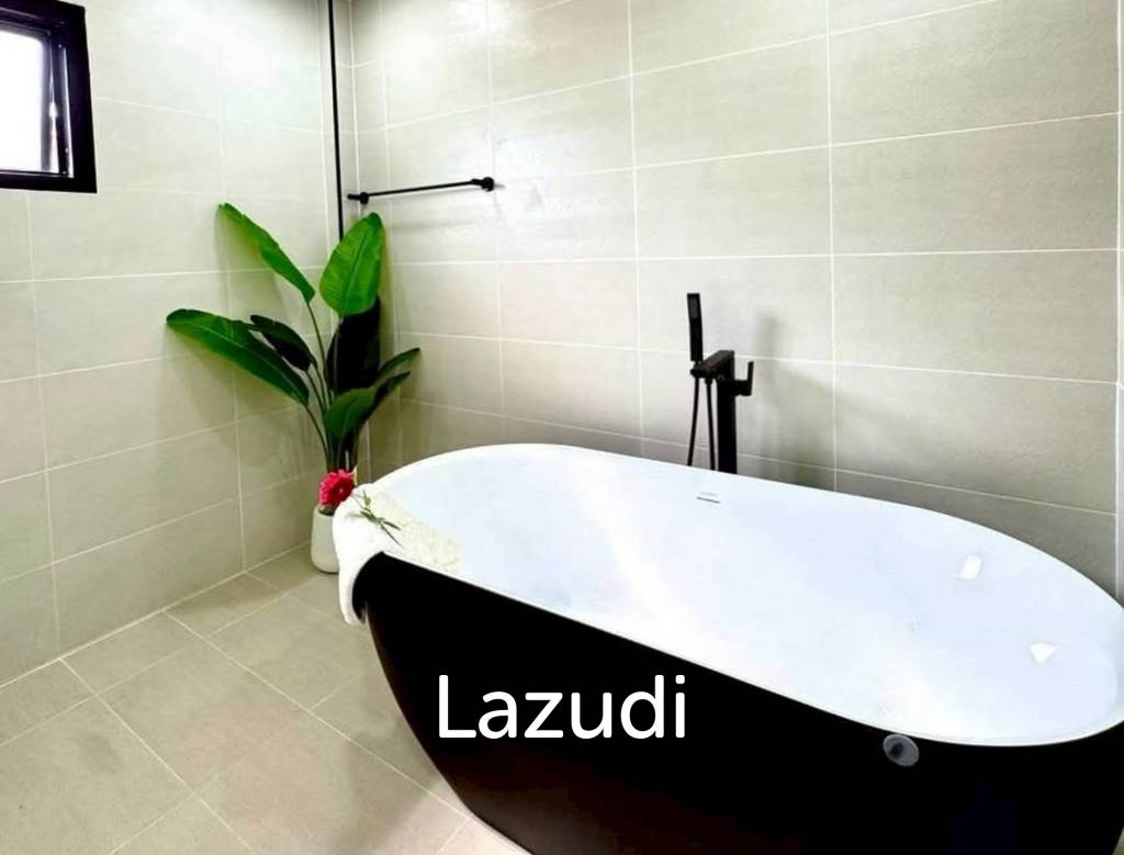 4 Beds 6 Baths 219.54 SQ.M. Pattaya Park Hill