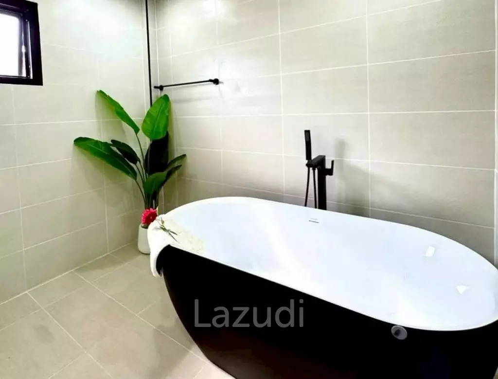 4 Beds 6 Baths 219.54 SQ.M. Pattaya Park Hill