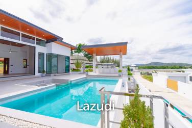 Luxurious Modern Villa with Super View in Hua Hin 112