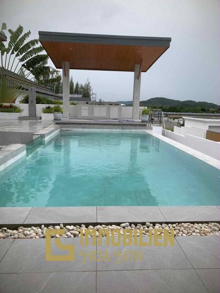 9 x 4 Infinity-Pool mit Sichtglas / Bergblick / Große Europäische Küche