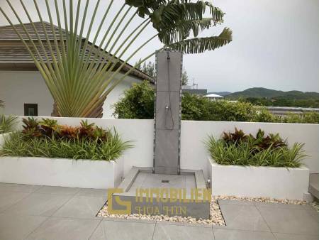 9 x 4 Infinity-Pool mit Sichtglas / Bergblick / Große Europäische Küche