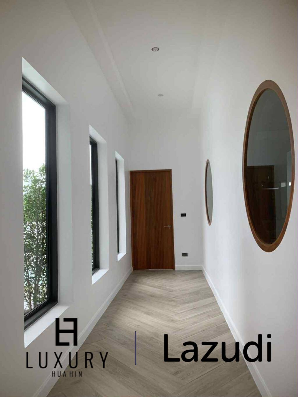 Luxury Mountain-View Villa for Sale , just off Soi 112