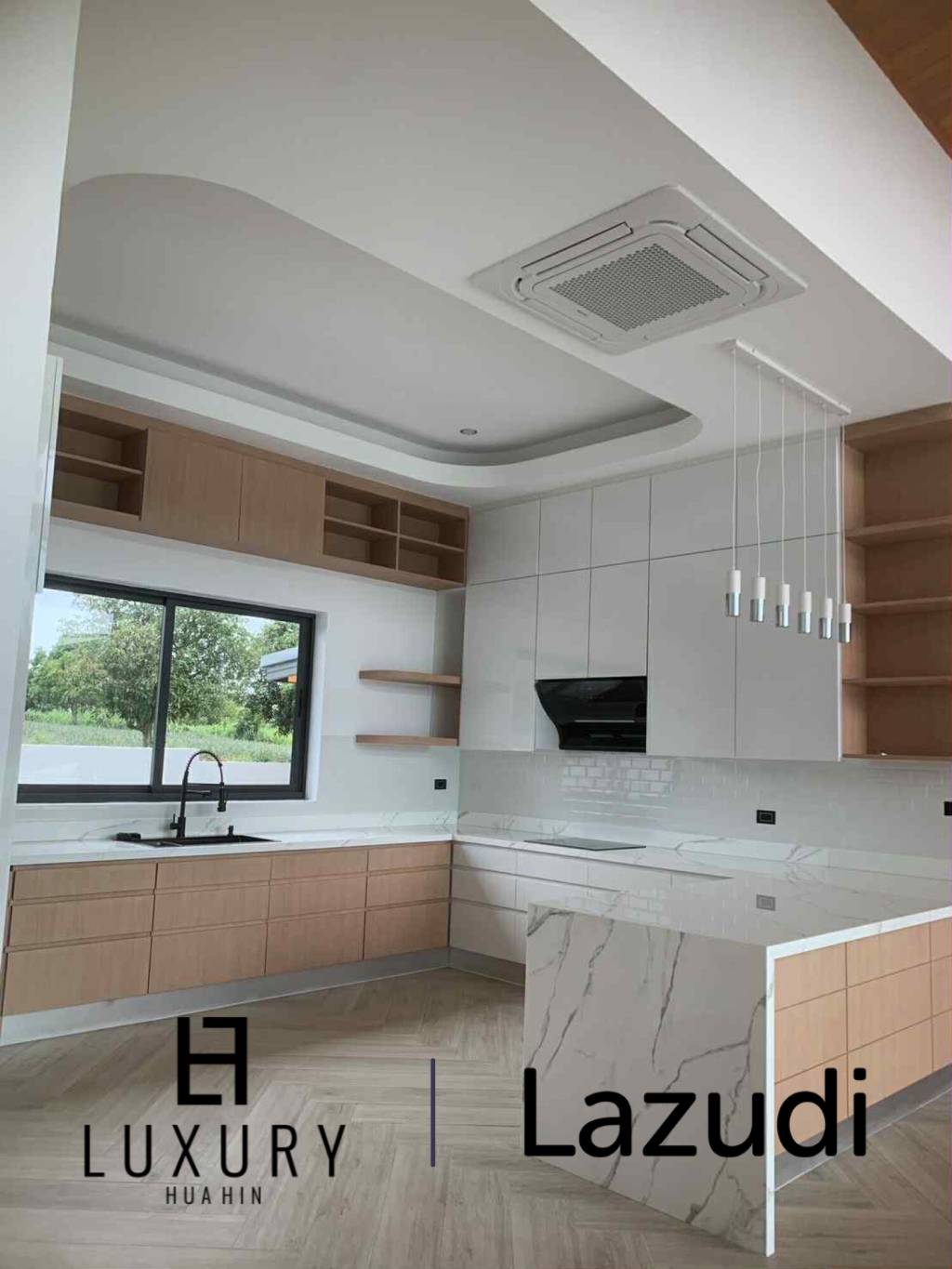 Luxury Mountain-View Villa for Sale , just off Soi 112