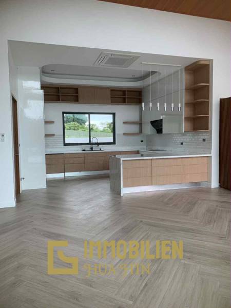 9 x 4 Infinity-Pool mit Sichtglas / Bergblick / Große Europäische Küche